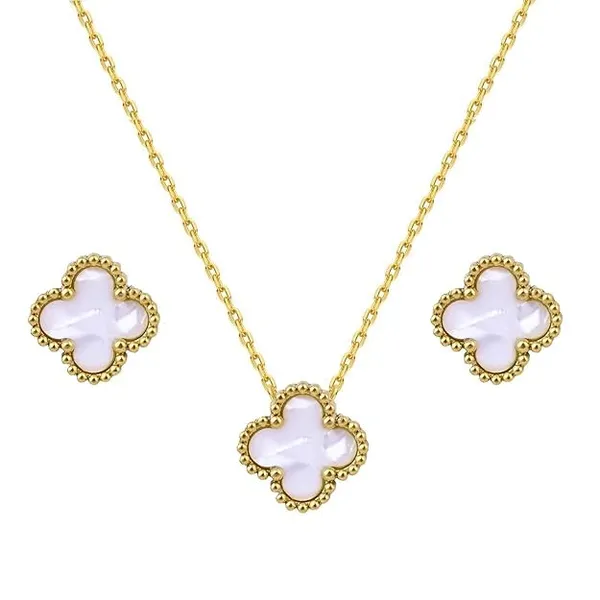 Clover_Pendant_Necklace_And_Stud_Earrings_Set