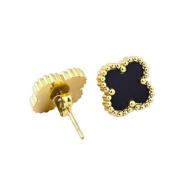 Clover_Pendant_Necklace_And_Stud_Earrings_Set