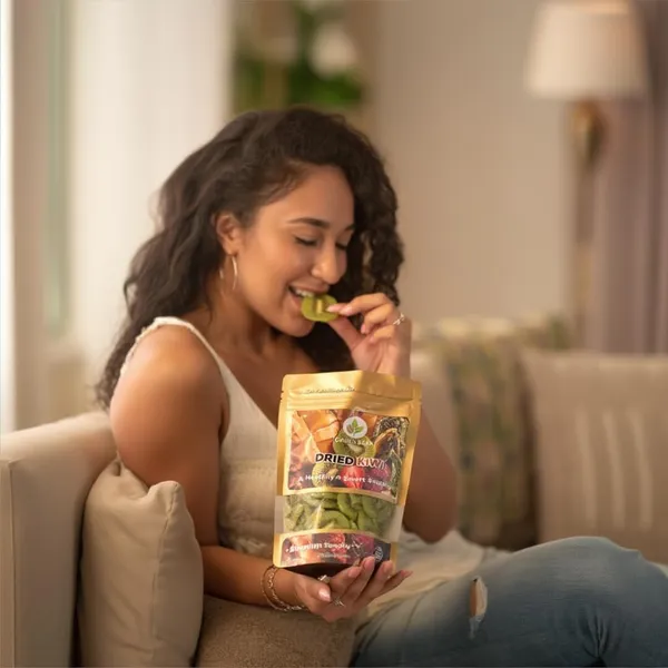 Golden_Bean_Dried_Green_Kiwi_Slices_Sweet_Tangy_Dehydrated_Fruit_Snack