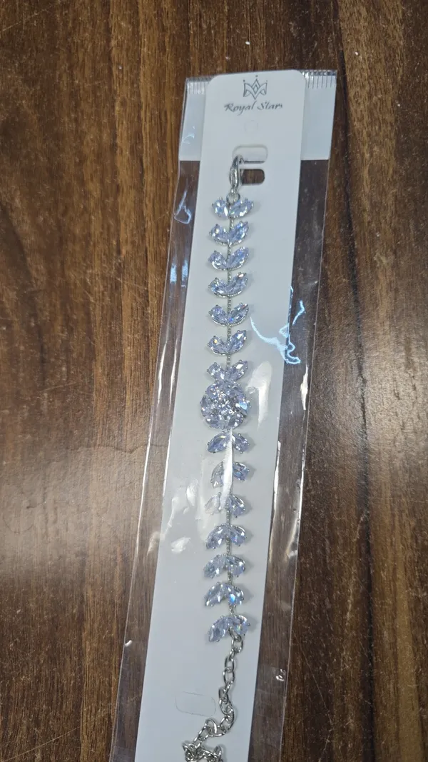Silver_Alloy_Premium_And_Elegant_Bracelet_For_Women
