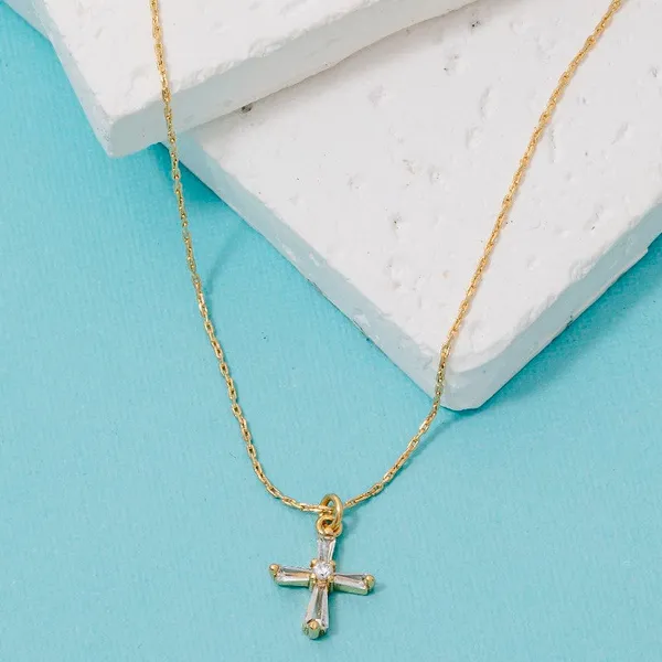 Dainty_Cross_Pendant_Necklace