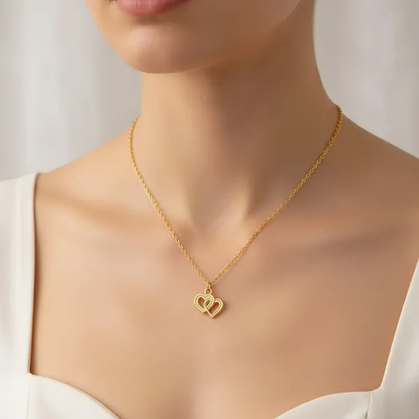 Elegant_Golden_Heart_Chain_Pendant