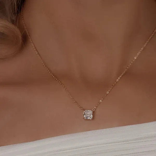 Elegant_Cushion_Cut_Diamond_Pendant_Necklace