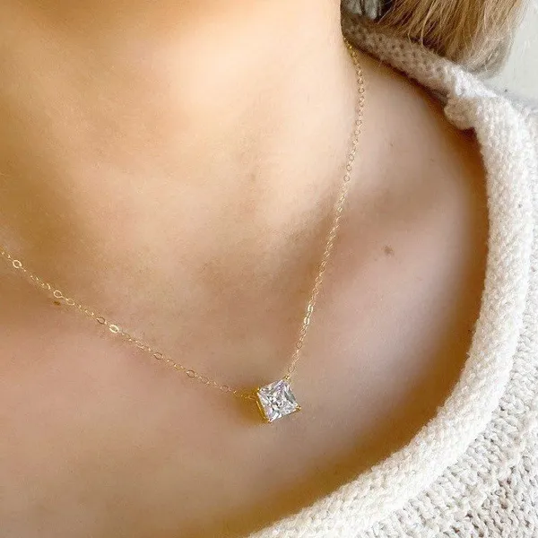 Elegant_Cushion_Cut_Diamond_Pendant_Necklace