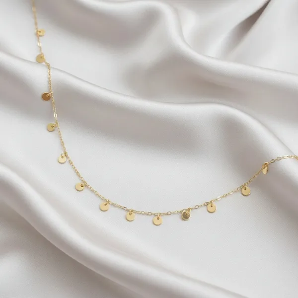Minimal_Round_Charm_Golden_Necklace