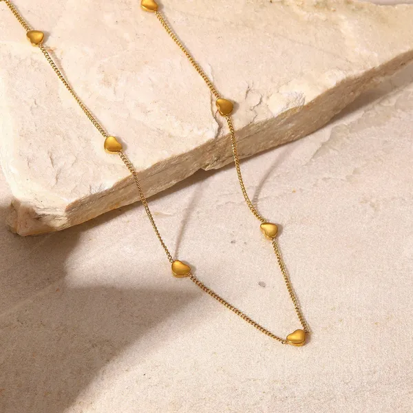 Dainty_Gold_Heart_Chain_Necklace