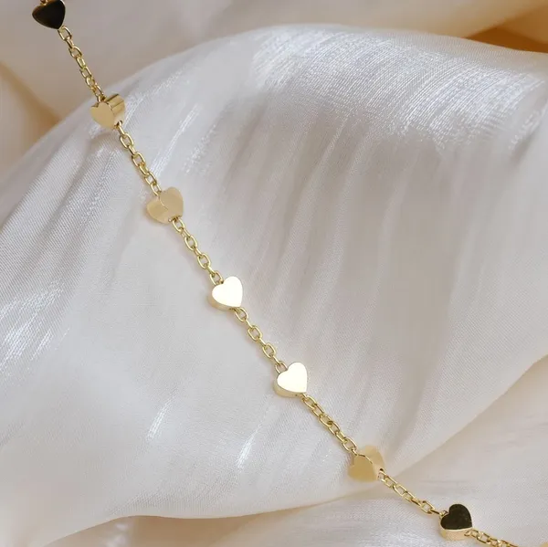 Dainty_Gold_Heart_Chain_Necklace