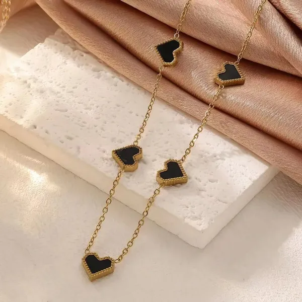 Golden_Chain_Black_Heart_White_Heart_Pendant_Necklaces_Black