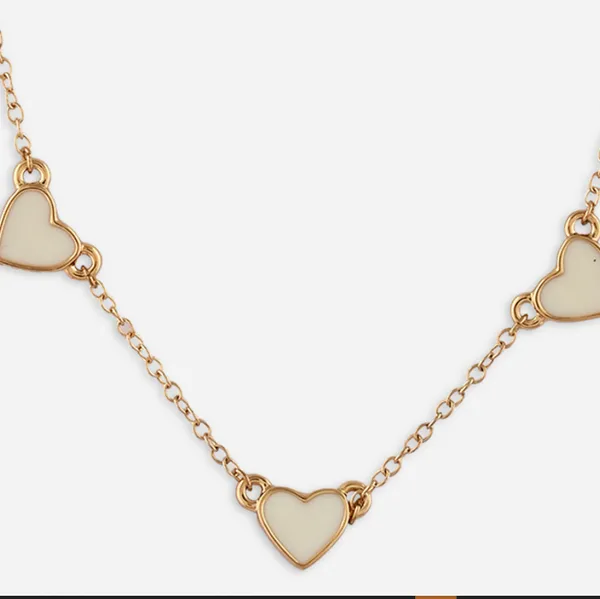 Golden_Chain_Black_Heart_White_Heart_Pendant_Necklaces_White
