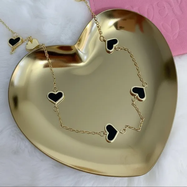 Golden_Chain_Black_Heart_White_Heart_Pendant_Necklaces_White