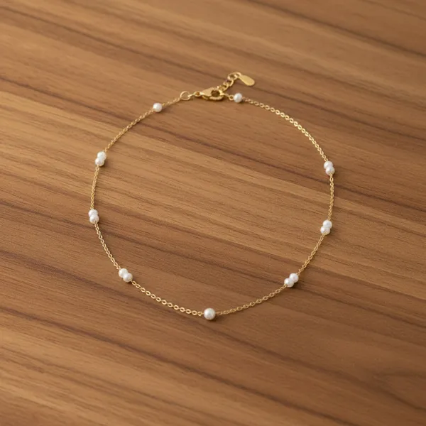 Classic_Black_White_Pearl_Necklace_White