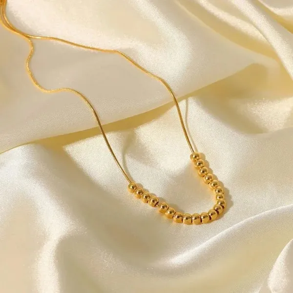 Dainty_Beaded_Golden_Ball_Necklace