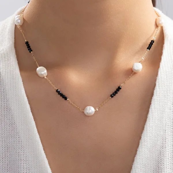 White_Big_Pearl_Necklace