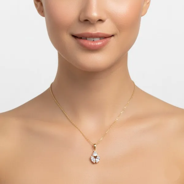 Elegant_3_Stone_Pendant_Necklace