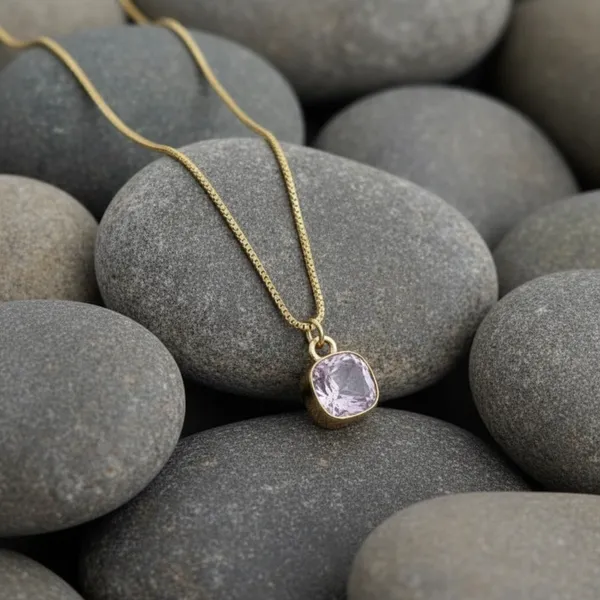 Square_Diamond_Pendant_Necklace_White