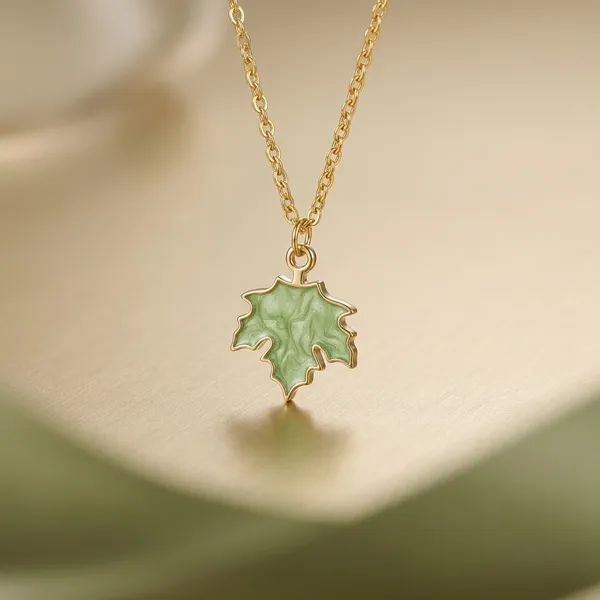 Pretty_Maple_Leaf_Charm_Pendant_Necklace_Green
