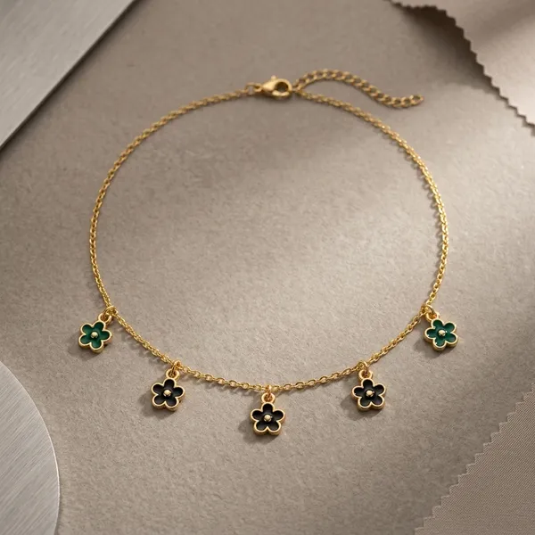 Golden_Chain_Flower_Pendant_Necklaces_Black