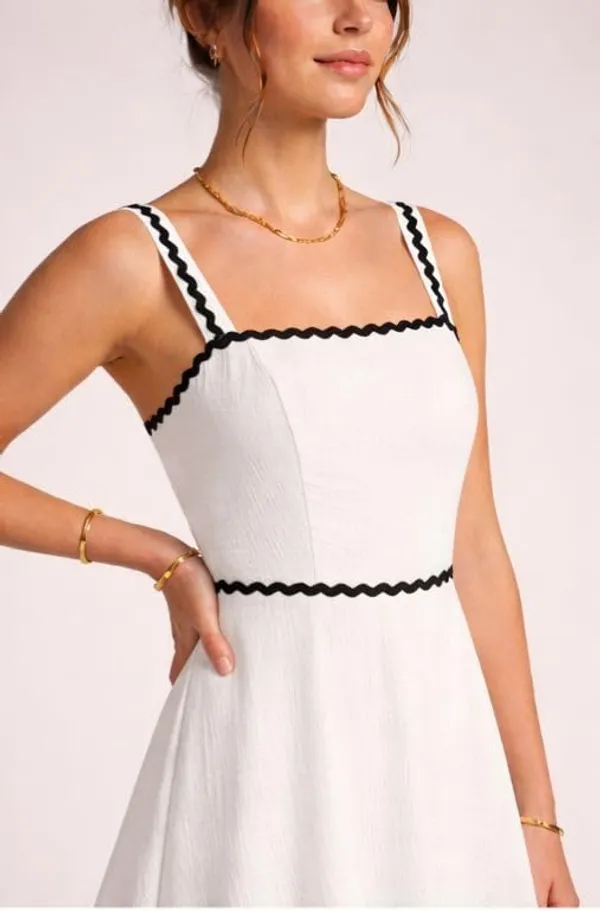 White_Cotton_Blend_Zig_Zag_Print_Midi_Dress_For_Women