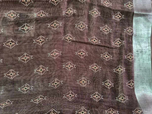 Rustic_Maroon_Cotton_Tribal_Border_Saree_For_Women