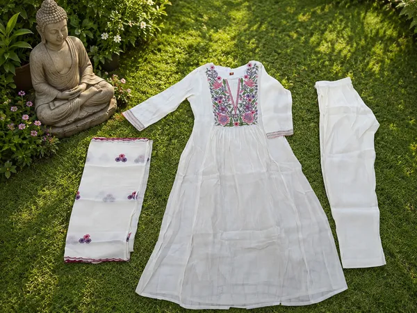 White_Cotton_Floral_Kurti_For_Women