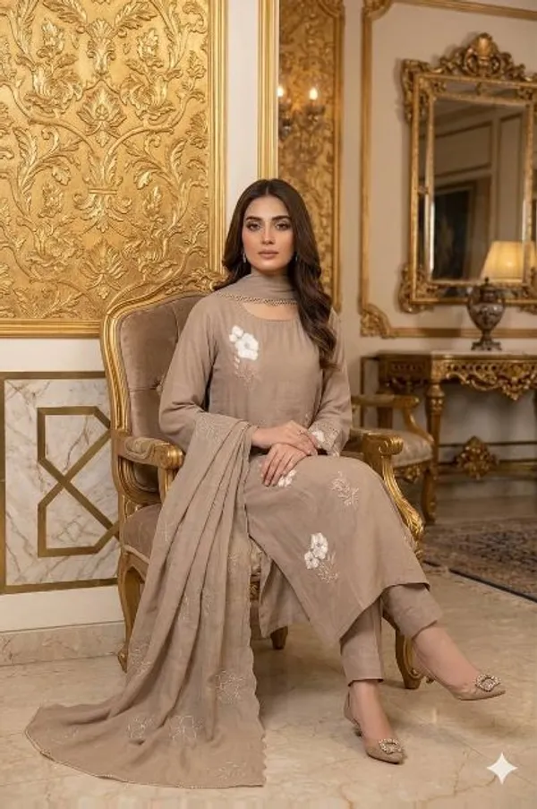 Beige_Chanderi_Embroidered_Kurti_Dupatta_For_Women