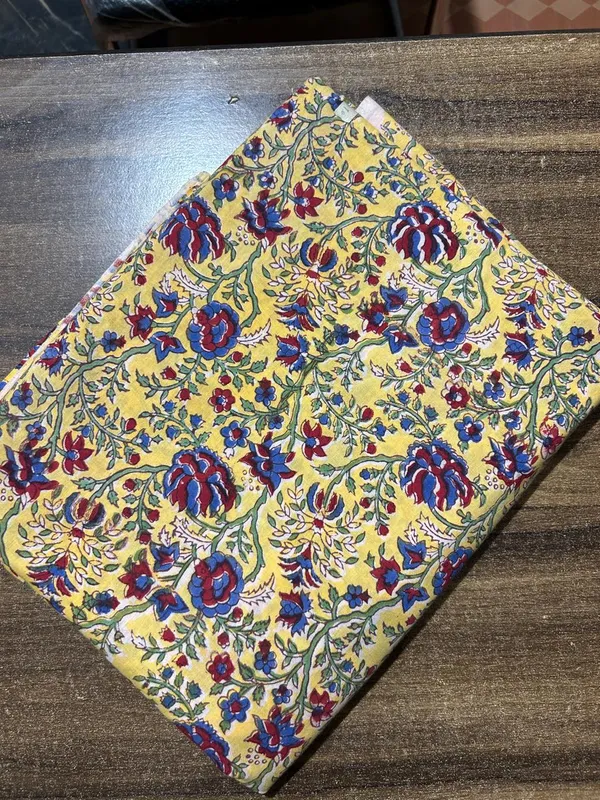 Unstiched_Multicolor_Soft_Cotton_Unstiched_Kurti_For_Women
