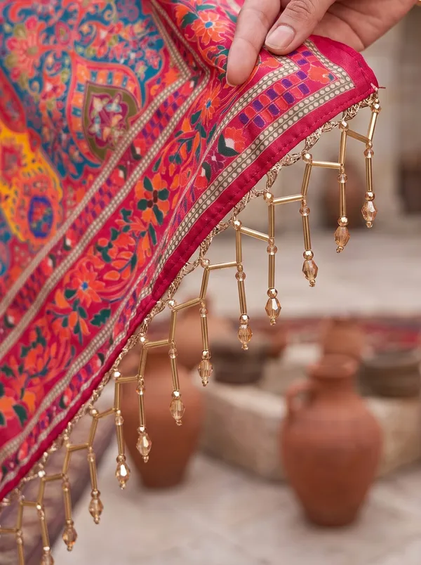 Digital_Printed_Chinon_Saree_with_Glass_Bead_Tassels_&_Unstitched_Blouse