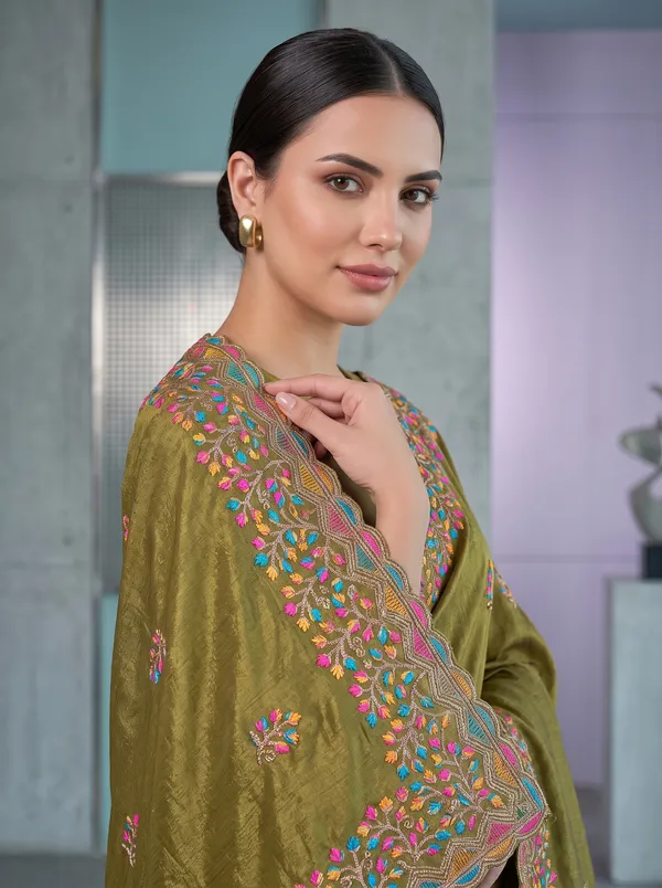 Georgette_Chinon_Saree_with_Colorful_Floral_Embroidery
