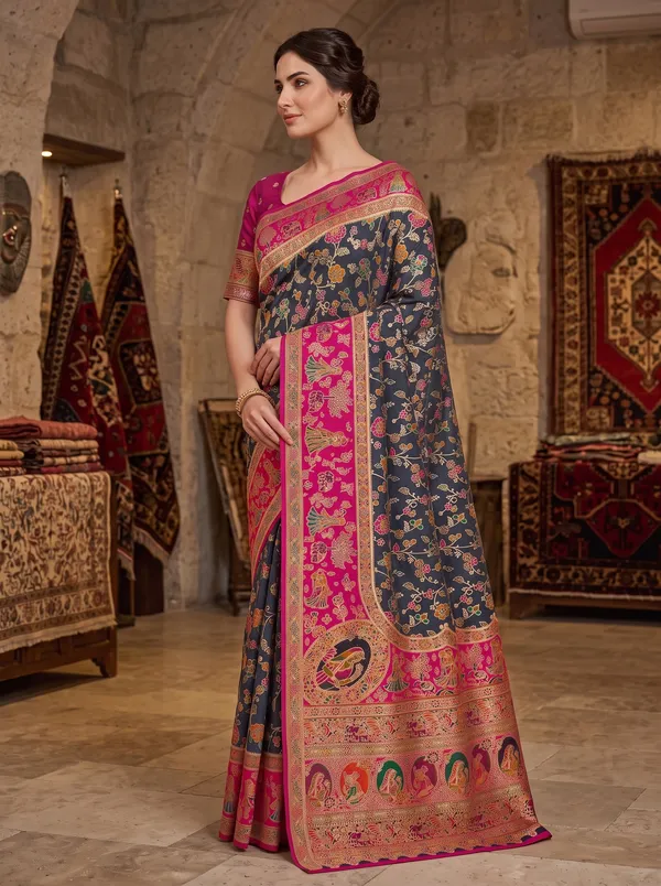 Black_Pashmina_Banarasi_Silk_Saree_with_Magenta_Border_&_Jacquard_Weaving