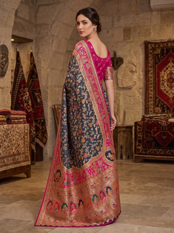 Black_Pashmina_Banarasi_Silk_Saree_with_Magenta_Border_&_Jacquard_Weaving