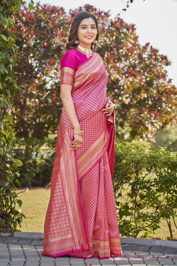 Pink_Georgette_Banarasi_Jacquard_Woven_Zari_Saree_For_Women_|_With_Blouse_Piece