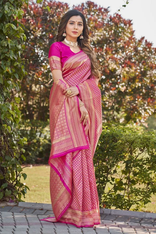 Pink_Georgette_Banarasi_Jacquard_Woven_Zari_Saree_For_Women_|_With_Blouse_Piece
