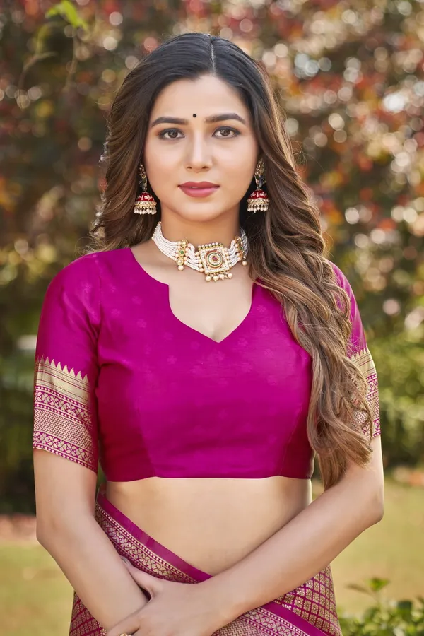 Pink_Georgette_Banarasi_Jacquard_Woven_Zari_Saree_For_Women_|_With_Blouse_Piece
