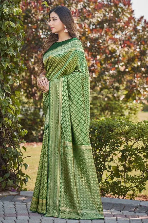 Green_Banarasi_Silk_Blend_Jacquard_Woven_Saree_For_Women_|_With_Blouse_Piece