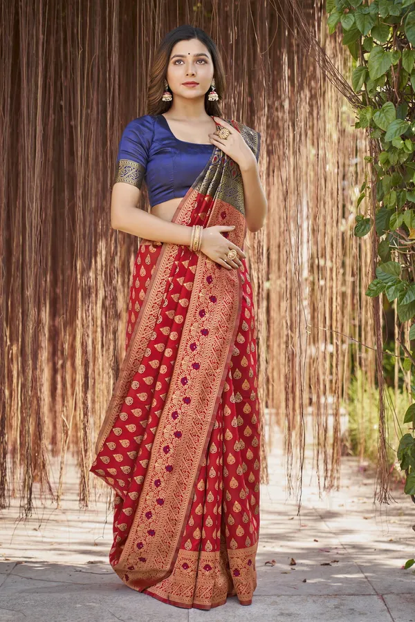 Red_Banarasi_Silk_Jacquard_Golden_Zari_Woven_Saree_For_Women_|_With_Blouse_Piece