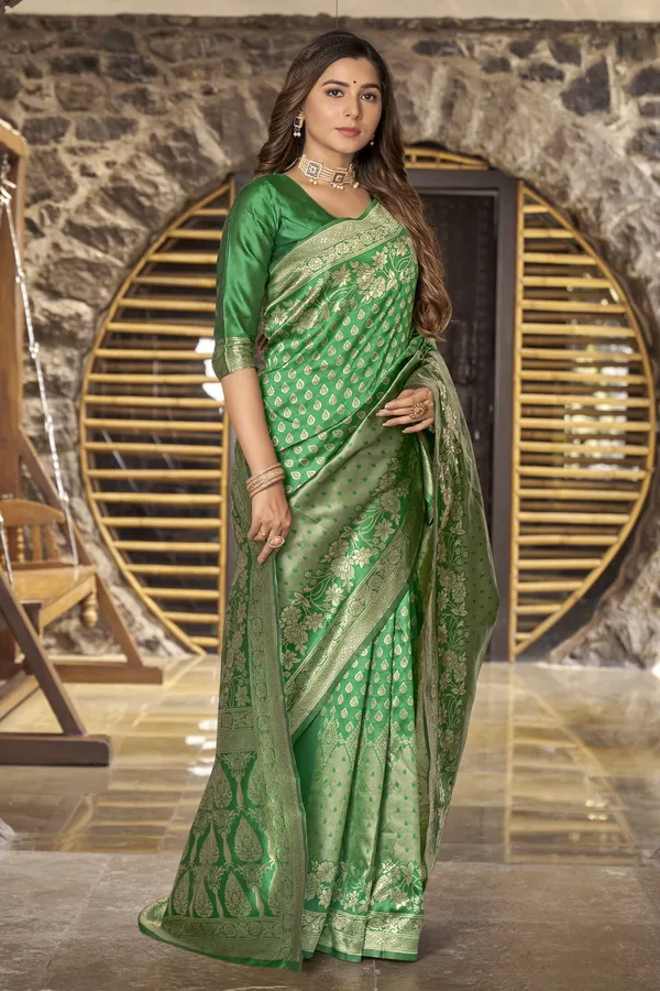Green_Banarasi_Silk_Jacquard_Golden_Zari_Woven_Saree_For_Women_|_With_Blouse_Piece