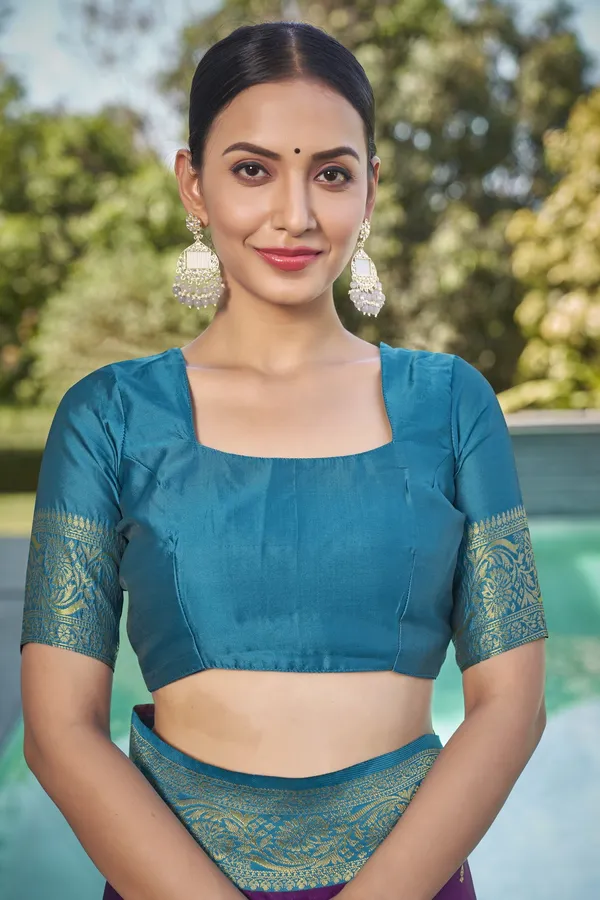 Wine_Kanjivaram_Jacquard_Silk_Blend_Woven_Saree_For_Women_|_With_Blouse_Piece