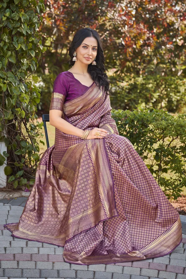 Wine_Banarasi_Silk_Blend_Jacquard_Woven_Zari_Saree_For_Women_|_With_Blouse_Piece