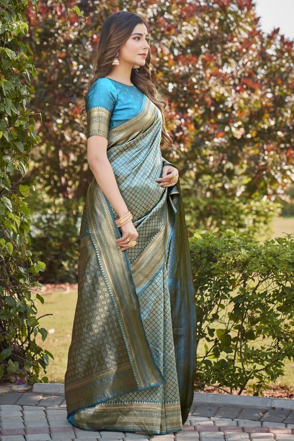 Light_Blue_Banarasi_Silk_Blend_Jacquard_Woven_Saree_For_Women_|_With_Blouse_Piece