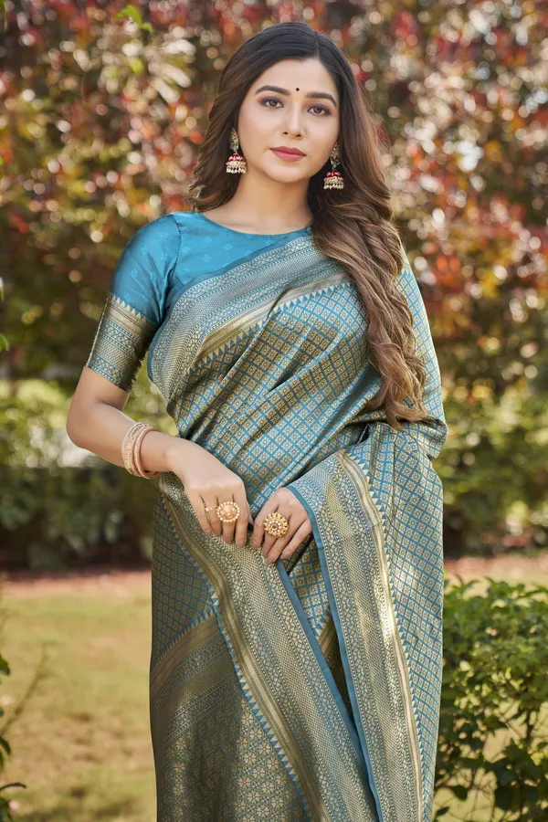 Light_Blue_Banarasi_Silk_Blend_Jacquard_Woven_Saree_For_Women_|_With_Blouse_Piece