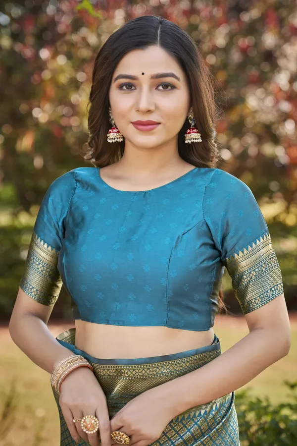 Light_Blue_Banarasi_Silk_Blend_Jacquard_Woven_Saree_For_Women_|_With_Blouse_Piece