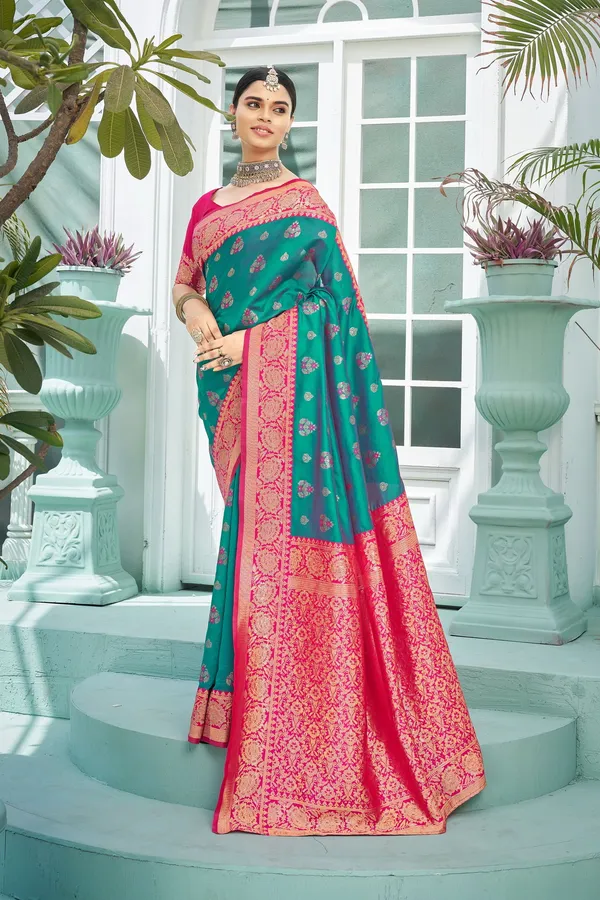 Light_Green_Banarasi_Silk_Jacquard_Zari_Woven_Contrast_Pallu_Saree_For_Women_|_With_Blouse_Piece