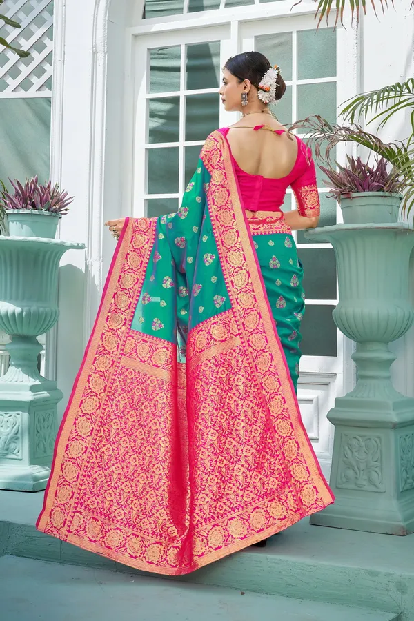 Light_Green_Banarasi_Silk_Jacquard_Zari_Woven_Contrast_Pallu_Saree_For_Women_|_With_Blouse_Piece