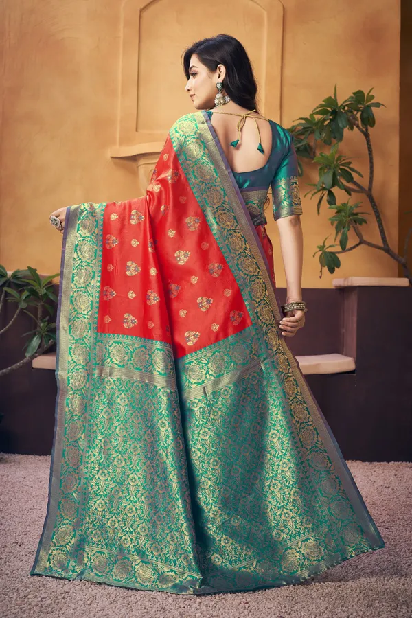 Red_Banarasi_Silk_Blend_Jacquard_Zari_Motif_Woven_Saree_For_Women_|_With_Blouse_Piece