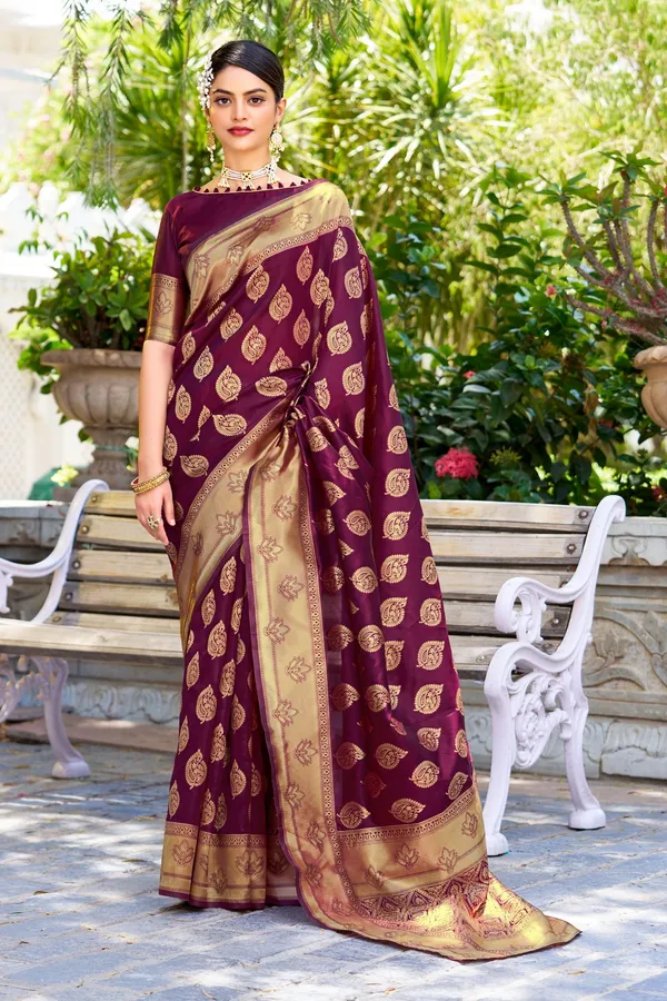 Purple_Silk_Blend_Jacquard_Banarasi_Woven_Saree_For_Women_|_With_Blouse_Piece