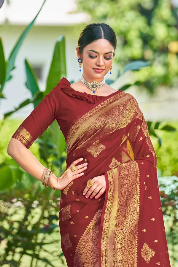Maroon_Banarasi_Jacquard_Silk_Blend_Woven_Saree_For_Women_|_With_Blouse_Piece