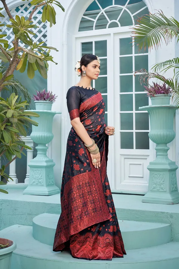 Sariya_Black_Banarasi_Jacquard_Woven_Motif_Silk_Blend_Saree_For_Women_|_With_Blouse_Piece
