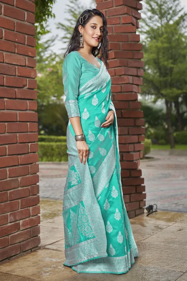 Light_Green_Georgette_Woven_Banarasi_Floral_Jacquard_Saree_For_Women_|_With_Blouse_Piece