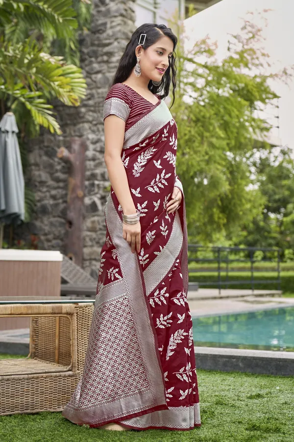 Maroon_Georgette_Woven_Banarasi_Jacquard_Saree_For_Women_|_With_Blouse_Piece