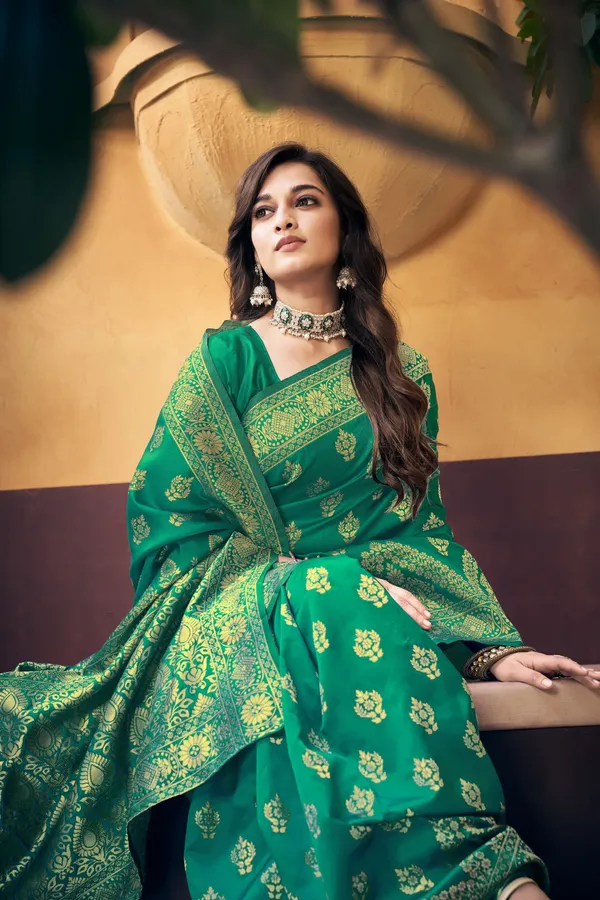 Light_Green_Georgette_Woven_Banarasi_Jacquard_Saree_For_Women_|_With_Blouse_Piece